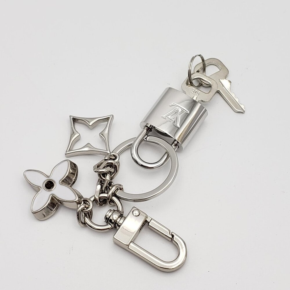 Authentic Louis Vuitton Silver Padlock & Key with Unbranded Metal Bag Keychain - Picture 7 of 9